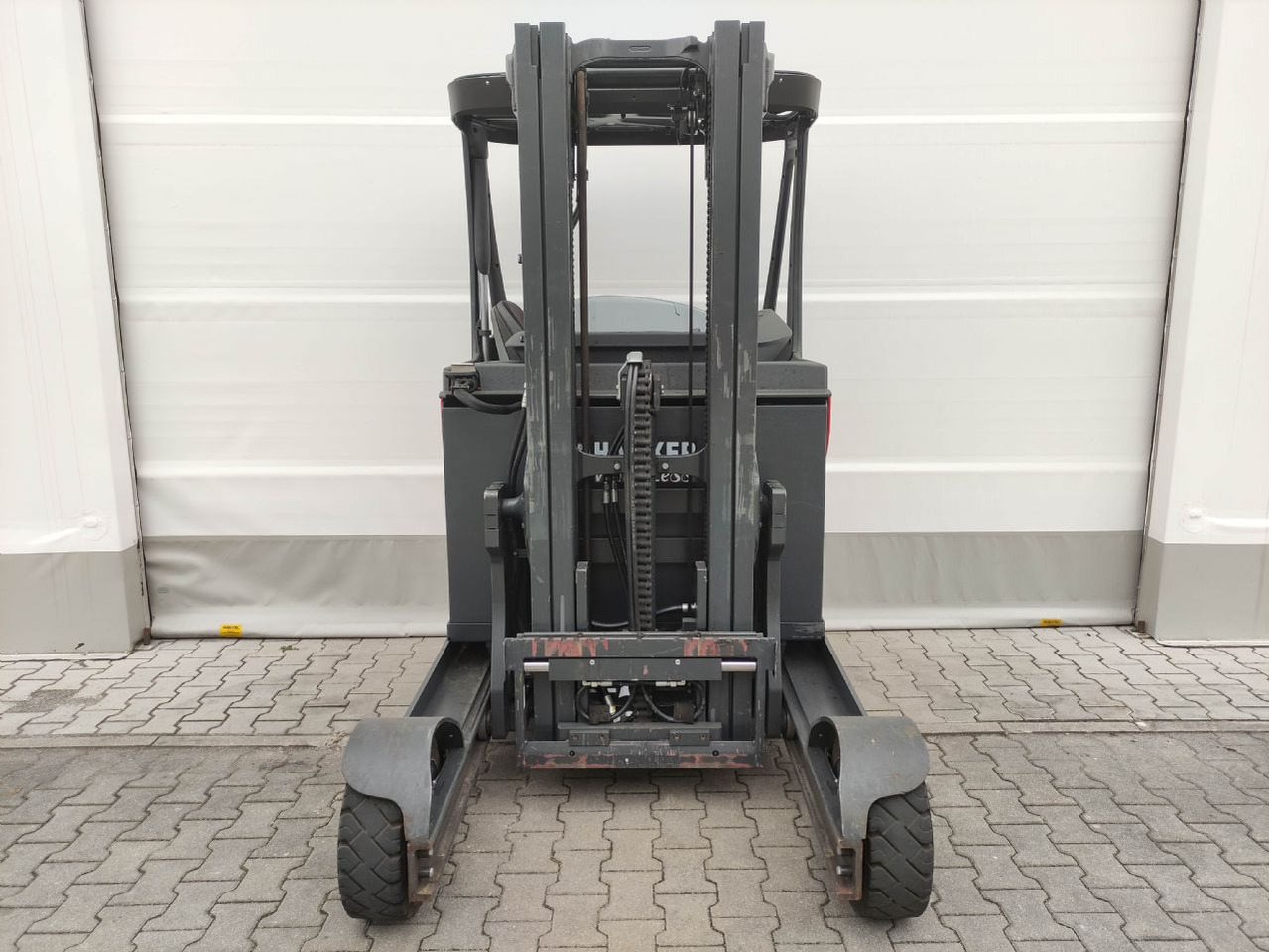 Linde R14G-01-1120 - Tolóoszlopos targoncá: 3 kép. Linde R14G-01-1120 - Tolóoszlopos targoncá: 3 kép.