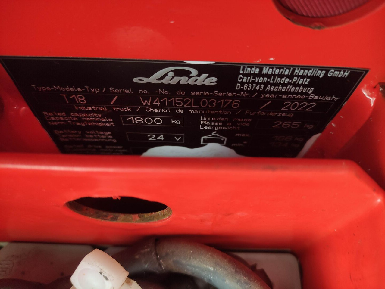 Linde T18-1152 - Kézi raklapemelő: 5 kép. Linde T18-1152 - Kézi raklapemelő: 5 kép.