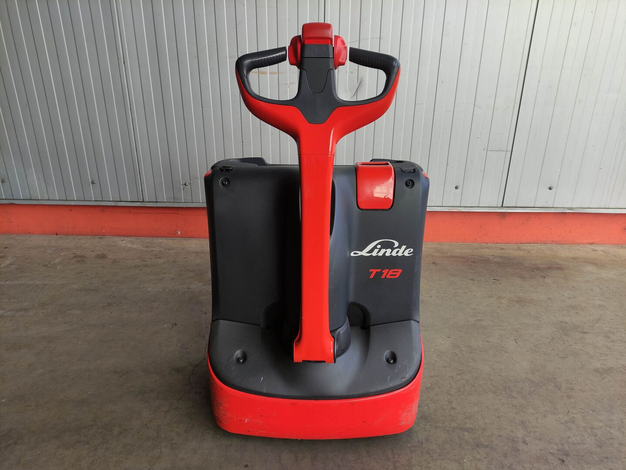 Linde T18-1152 - Kézi raklapemelő: 4 kép. Linde T18-1152 - Kézi raklapemelő: 4 kép.