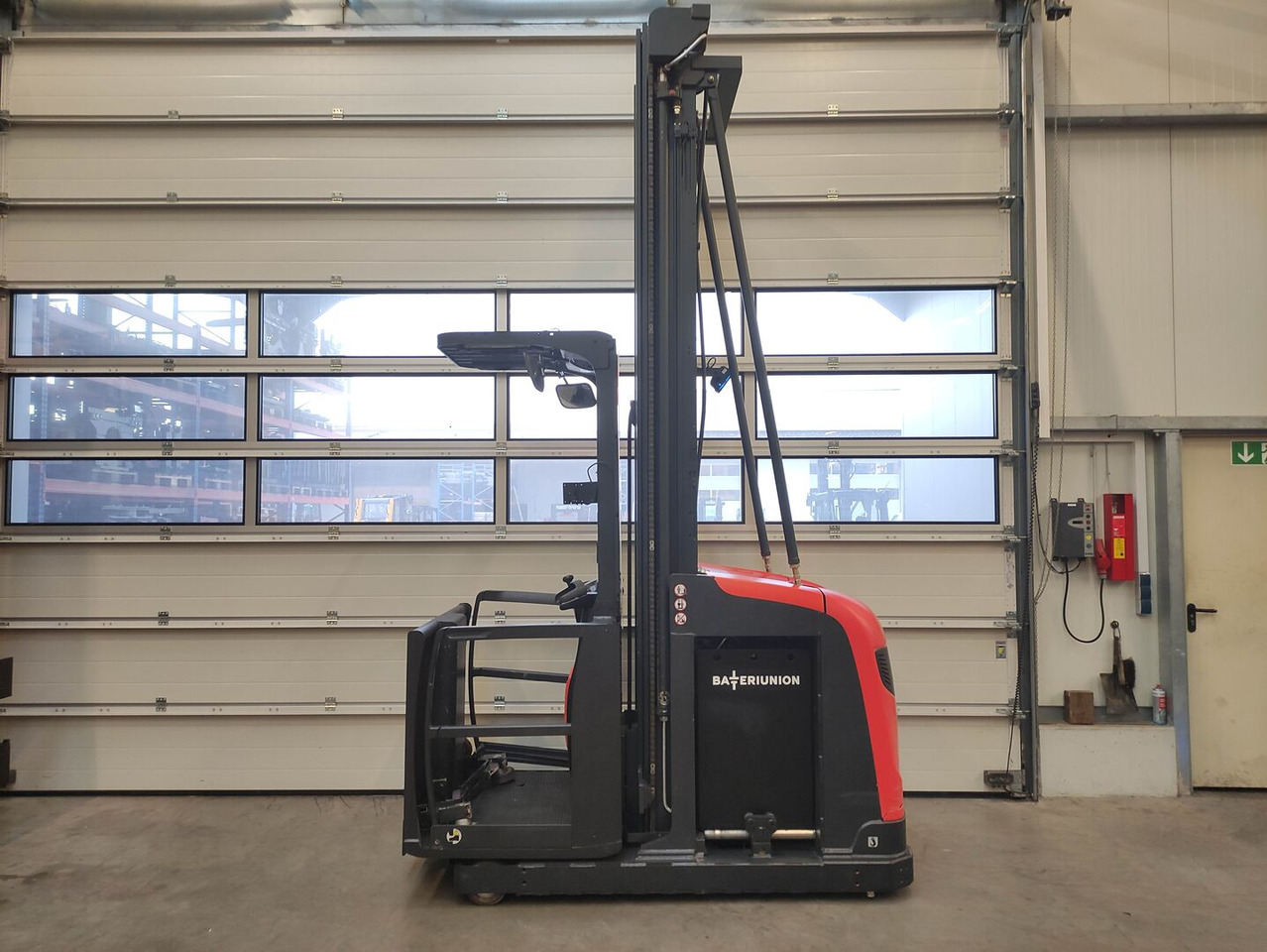 Linde V Modular - Komissiózó targoncá: 1 kép. Linde V Modular - Komissiózó targoncá: 1 kép.