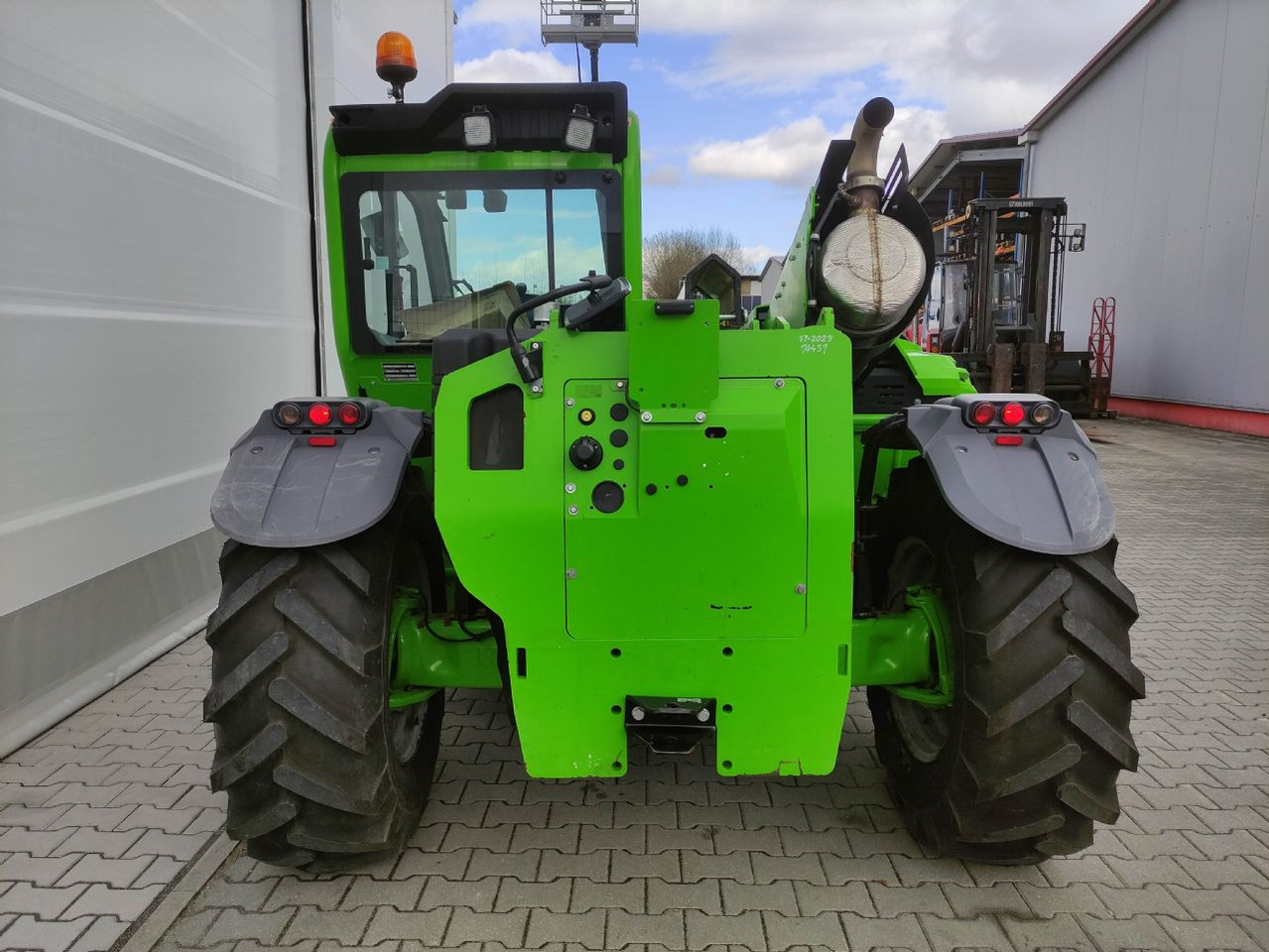 Merlo TF35.7-140 - 40 km/h - Teleszkópos rakodó: 4 kép. Merlo TF35.7-140 - 40 km/h - Teleszkópos rakodó: 4 kép.