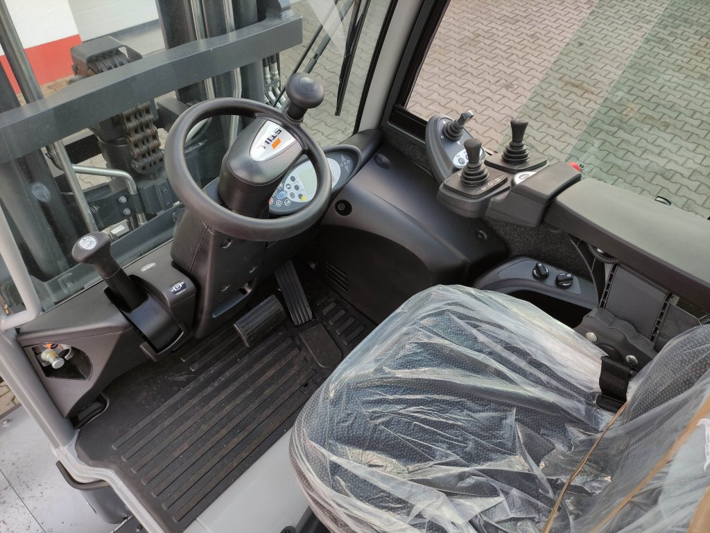 Still RX60-80/900 - Elektromos targonca: 5 kép. Still RX60-80/900 - Elektromos targonca: 5 kép.