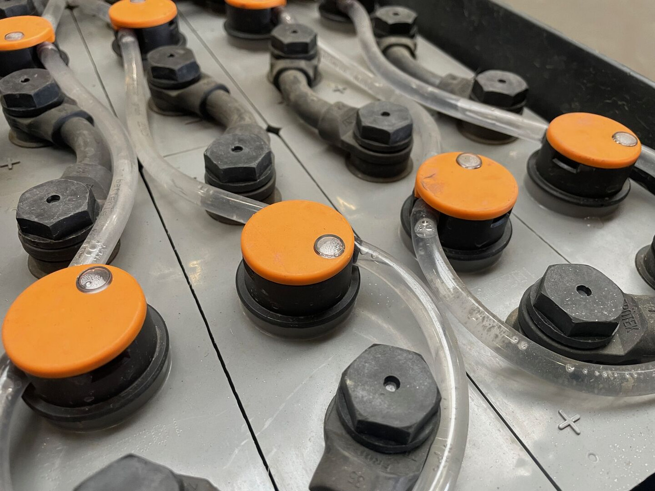 Sunlight I 24 Volt I 3 PzS 375 - Akkumulátor - Anyagmozgató gép: 3 kép. Sunlight I 24 Volt I 3 PzS 375 - Akkumulátor - Anyagmozgató gép: 3 kép.