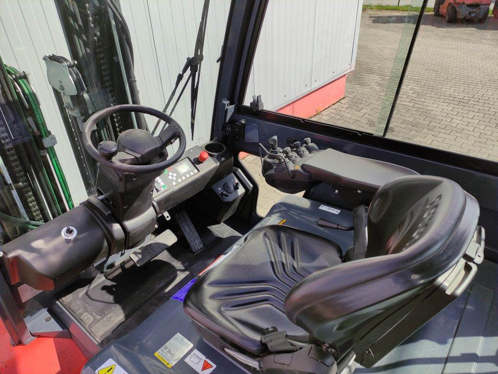 Toyota Traigo 80-8FBMT45 - Elektromos targonca: 5 kép. Toyota Traigo 80-8FBMT45 - Elektromos targonca: 5 kép.