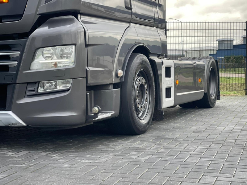 MAN TGX 18.580 2X TANK, LEATHER SEATS, RETARDER, FULL AIR! - Nyergesvontató: 5 kép. MAN TGX 18.580 2X TANK, LEATHER SEATS, RETARDER, FULL AIR! - Nyergesvontató: 5 kép.