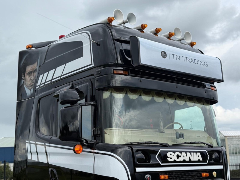 Scania R 144 530 SHOW TRUCK, INTERIEUR, OPEN UITLAAT, HOBBY, TOP. - Nyergesvontató: 5 kép. Scania R 144 530 SHOW TRUCK, INTERIEUR, OPEN UITLAAT, HOBBY, TOP. - Nyergesvontató: 5 kép.