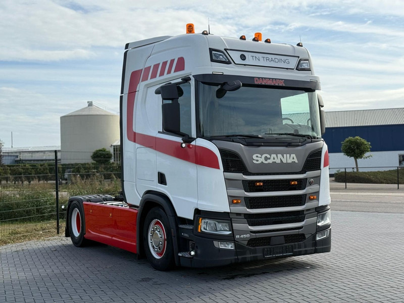 Scania R450 NGS VOLLUCHT, RETARDER, LED, PARK COOL, 2X TANK. - Nyergesvontató: 1 kép. Scania R450 NGS VOLLUCHT, RETARDER, LED, PARK COOL, 2X TANK. - Nyergesvontató: 1 kép.