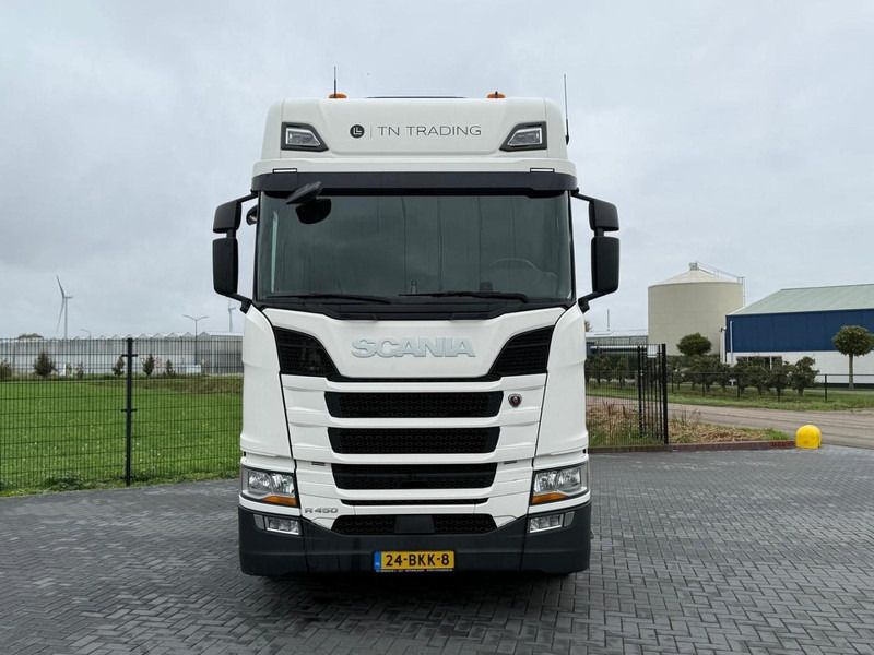 Scania R450 RETARDER, TWEE TANKS, GESTUURDE VOORLOPER, TOP! - Nyergesvontató: 2 kép. Scania R450 RETARDER, TWEE TANKS, GESTUURDE VOORLOPER, TOP! - Nyergesvontató: 2 kép.