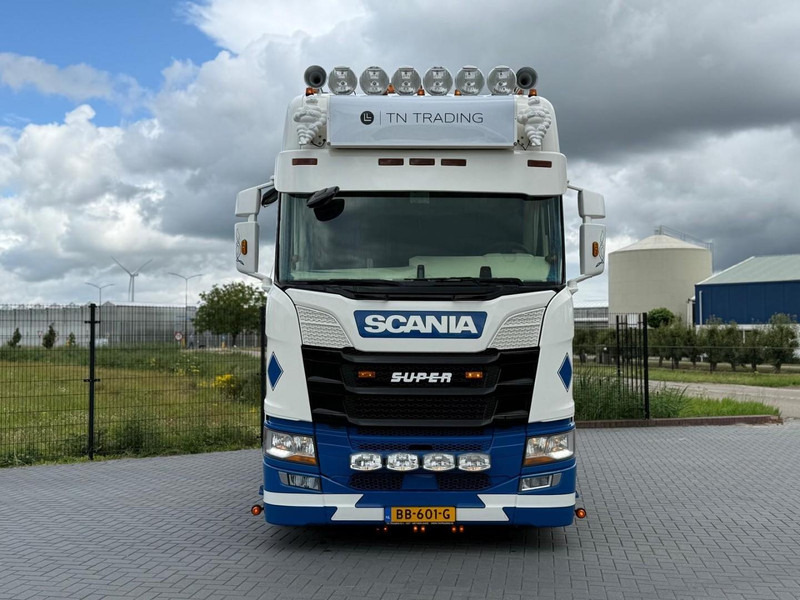 Scania R450 SHOW TRUCK, INTERIOR, STEERING, RETARDER, 570.000 KM. - Nyergesvontató: 2 kép. Scania R450 SHOW TRUCK, INTERIOR, STEERING, RETARDER, 570.000 KM. - Nyergesvontató: 2 kép.