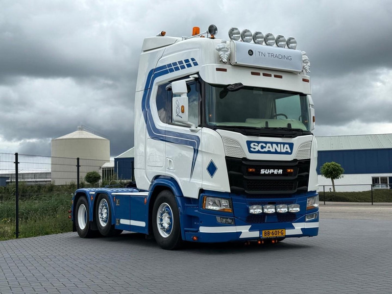 Scania R450 SHOW TRUCK, INTERIOR, STEERING, RETARDER, 570.000 KM. - Nyergesvontató: 1 kép. Scania R450 SHOW TRUCK, INTERIOR, STEERING, RETARDER, 570.000 KM. - Nyergesvontató: 1 kép.