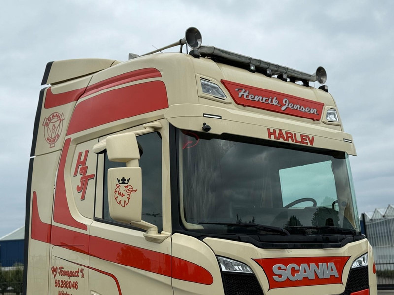 Scania R500 2.95 WB, VOLLUCHT, PTO VOORBEREID, LEER, INTERIEUR. - Nyergesvontató: 2 kép. Scania R500 2.95 WB, VOLLUCHT, PTO VOORBEREID, LEER, INTERIEUR. - Nyergesvontató: 2 kép.