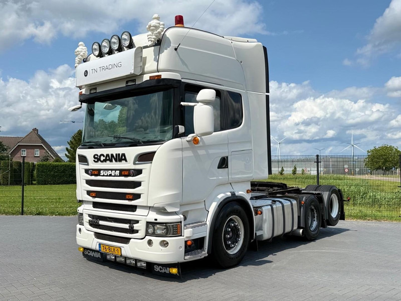 Scania R500 V8 MANUEL, FULL AIR, SHOW, OPEN EXHAUST, TOP! - Nyergesvontató: 2 kép. Scania R500 V8 MANUEL, FULL AIR, SHOW, OPEN EXHAUST, TOP! - Nyergesvontató: 2 kép.
