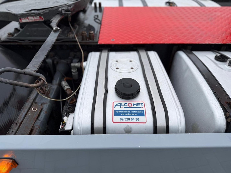 Nyergesvontató Scania R560 V8 SHOW, TOP, LEREN STOELEN, RETARDER, HANDGESCHAKELD.: 20 kép.