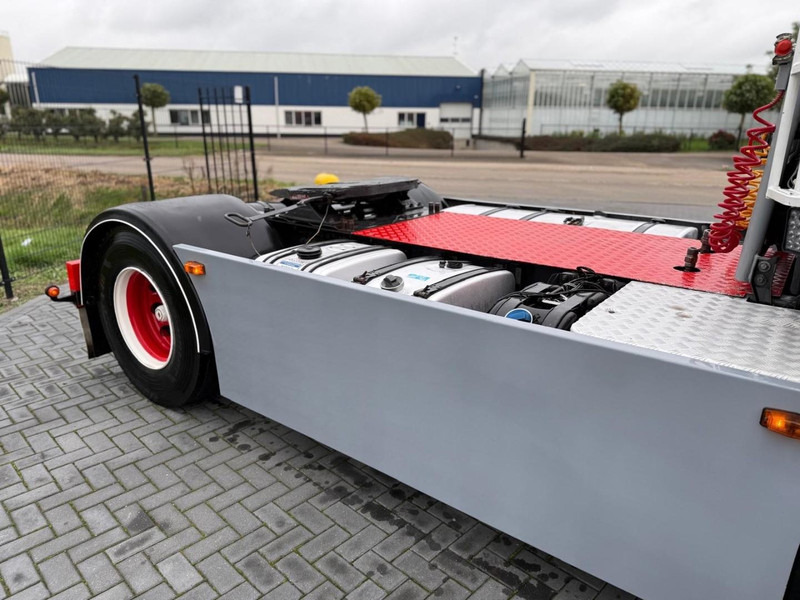 Nyergesvontató Scania R560 V8 SHOW, TOP, LEREN STOELEN, RETARDER, HANDGESCHAKELD.: 18 kép.