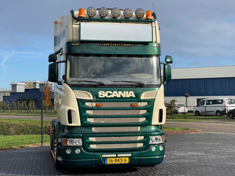 Scania R580 SHOW TRUCK, SPECIAL INTERIOR, FULL AIR, RETARDER. - Nyergesvontató: 2 kép. Scania R580 SHOW TRUCK, SPECIAL INTERIOR, FULL AIR, RETARDER. - Nyergesvontató: 2 kép.