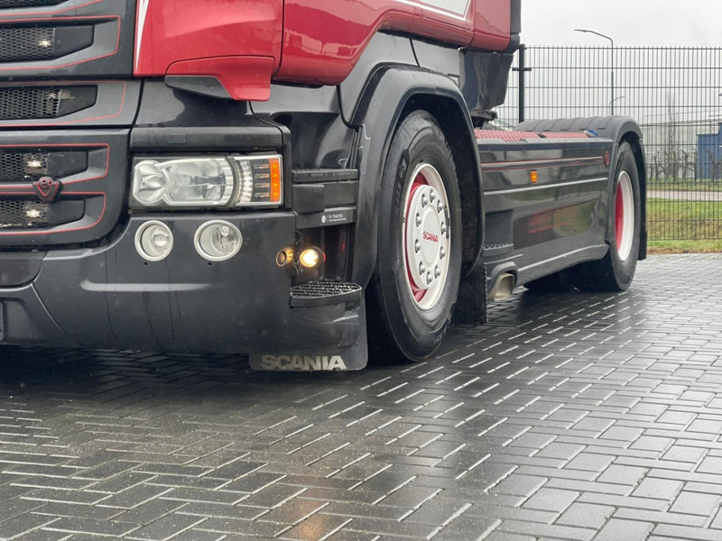Scania R580 V8 SILVER GRIFFIN 66/100, LIMITED EDITION, FULL AIR, RETARDER. - Nyergesvontató: 4 kép. Scania R580 V8 SILVER GRIFFIN 66/100, LIMITED EDITION, FULL AIR, RETARDER. - Nyergesvontató: 4 kép.