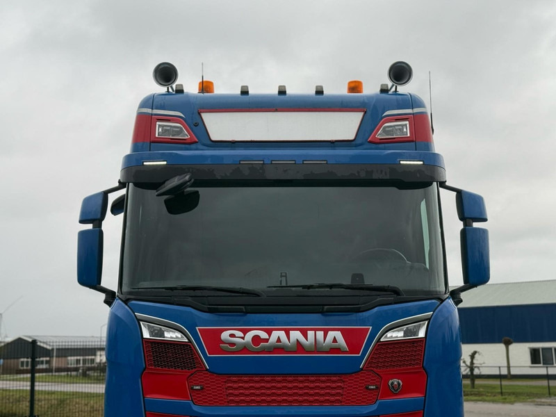 Scania S520 6X2/4, VOLLUCHT, LEER, RETARDER, PARK COOL, EURO 6D. - Nyergesvontató: 4 kép. Scania S520 6X2/4, VOLLUCHT, LEER, RETARDER, PARK COOL, EURO 6D. - Nyergesvontató: 4 kép.