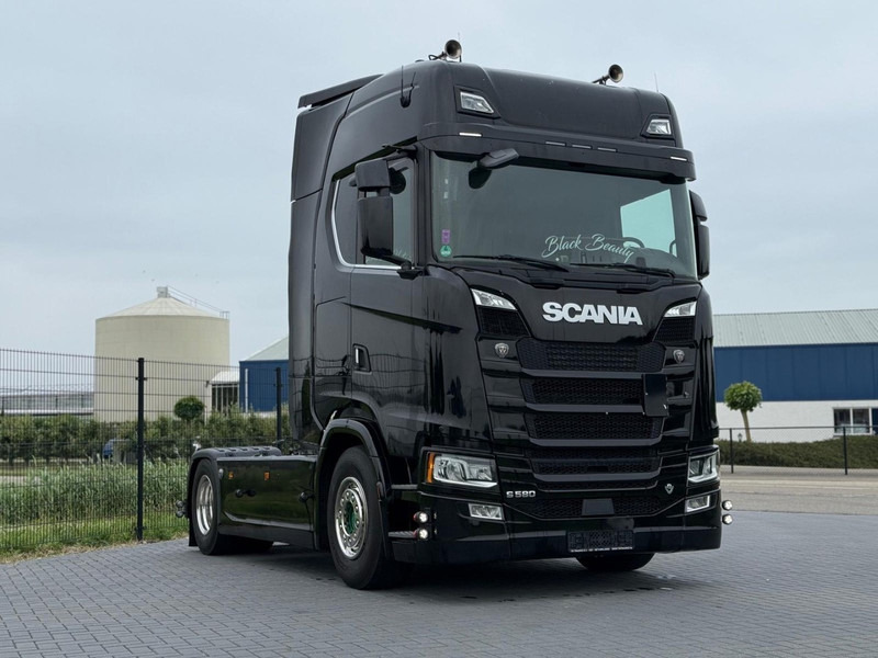 Scania S580 V8 NGS RETARDER, LEATHER, 2X TANK, TOP CONDITION! - Nyergesvontató: 1 kép. Scania S580 V8 NGS RETARDER, LEATHER, 2X TANK, TOP CONDITION! - Nyergesvontató: 1 kép.