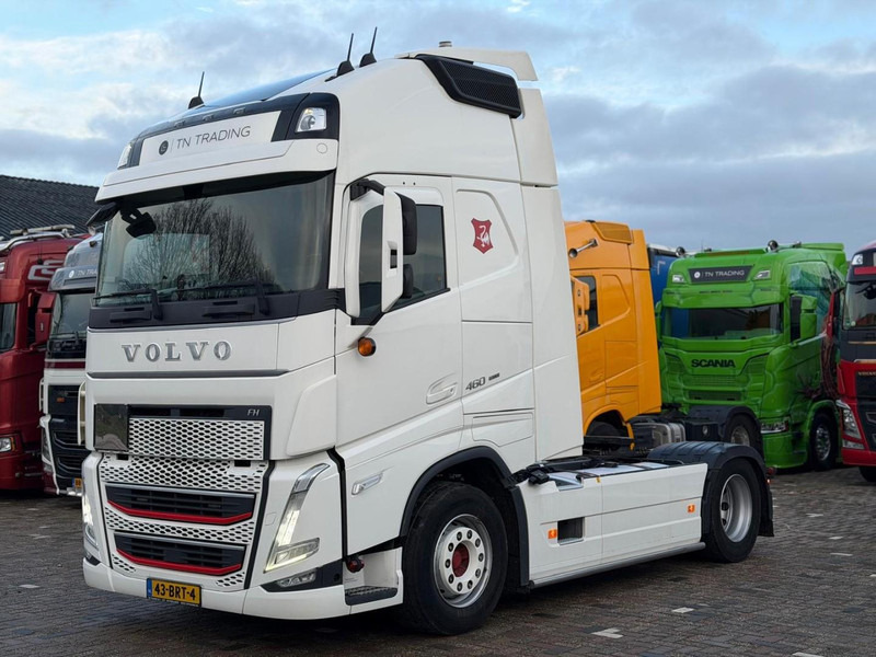 Volvo FH 13.460XL Turbocompound, leer, vollucht, 2 tanks, dubbel glas, vol spoiler. - Nyergesvontató: 2 kép. Volvo FH 13.460XL Turbocompound, leer, vollucht, 2 tanks, dubbel glas, vol spoiler. - Nyergesvontató: 2 kép.