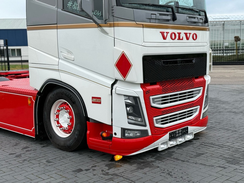 Volvo FH 13.500 SHOWTRUCK, VOLLUCHT, EURO 6, 6X2/4, PTO, SHOW INTERIEUR. - Nyergesvontató: 3 kép. Volvo FH 13.500 SHOWTRUCK, VOLLUCHT, EURO 6, 6X2/4, PTO, SHOW INTERIEUR. - Nyergesvontató: 3 kép.