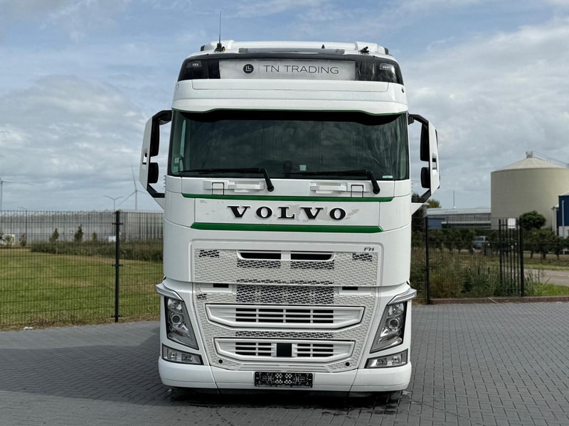 Volvo FH 13.500 VOLLUCHT, RETARDER, LEER, 2 TANKS, TOP AUTO. - Nyergesvontató: 3 kép. Volvo FH 13.500 VOLLUCHT, RETARDER, LEER, 2 TANKS, TOP AUTO. - Nyergesvontató: 3 kép.