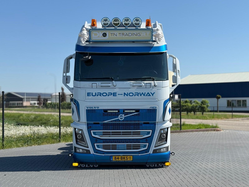Volvo FH 16.750 FULL AIR, LEATHER, SHOW, TOP CONDITION, XL CABINE. - Nyergesvontató: 2 kép. Volvo FH 16.750 FULL AIR, LEATHER, SHOW, TOP CONDITION, XL CABINE. - Nyergesvontató: 2 kép.
