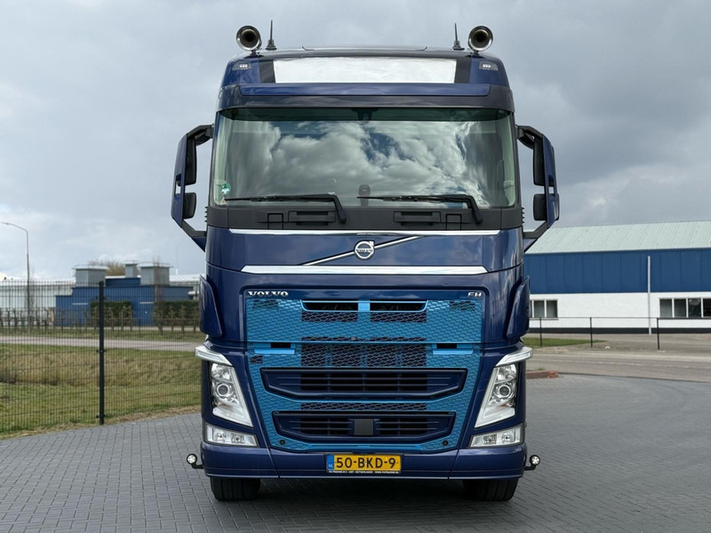 Volvo FH 13.500 DYNAMIC STEERING, DUAL CLUTCH, ACC, 3X CAMERA, ACC. - Cserefelépítményes teherautó: 3 kép. Volvo FH 13.500 DYNAMIC STEERING, DUAL CLUTCH, ACC, 3X CAMERA, ACC. - Cserefelépítményes teherautó: 3 kép.