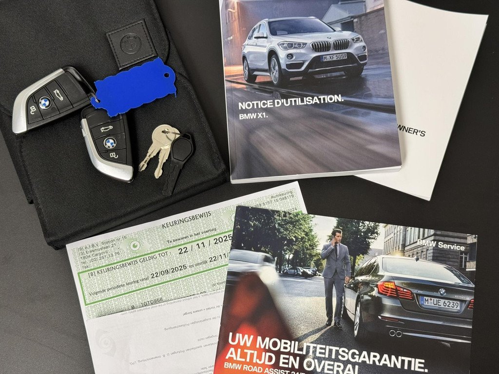 BMW X1-SDrive18i High Executive Automaat Cruise control Climate control Stoelverwarming Navigatie Full LED Head-up display Camera - Terepjáró/ SUV: 3 kép. BMW X1-SDrive18i High Executive Automaat Cruise control Climate control Stoelverwarming Navigatie Full LED Head-up display Camera - Terepjáró/ SUV: 3 kép.