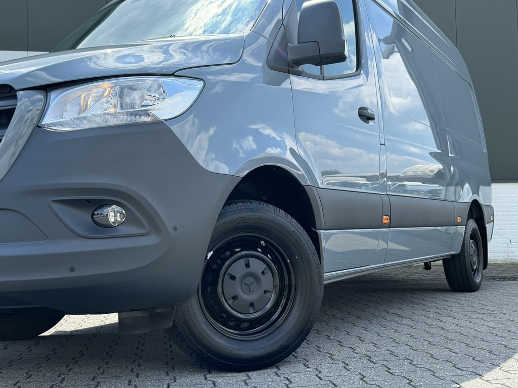 Mercedes-Benz Sprinter-317 L2 Trekhaak 3500kg Camera Navigatie Cruise Clima Pdc Keyless Leder+verwarming - Furgon: 5 kép. Mercedes-Benz Sprinter-317 L2 Trekhaak 3500kg Camera Navigatie Cruise Clima Pdc Keyless Leder+verwarming - Furgon: 5 kép.