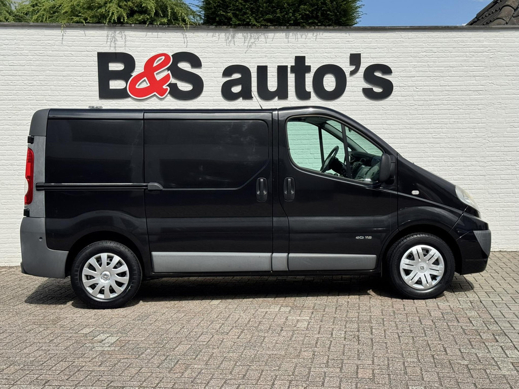 Renault Trafic-2.0 dCi T27 L1H1Navigatie Bleutooth Airco Elektrische ramen - Kis furgon: 5 kép. Renault Trafic-2.0 dCi T27 L1H1Navigatie Bleutooth Airco Elektrische ramen - Kis furgon: 5 kép.