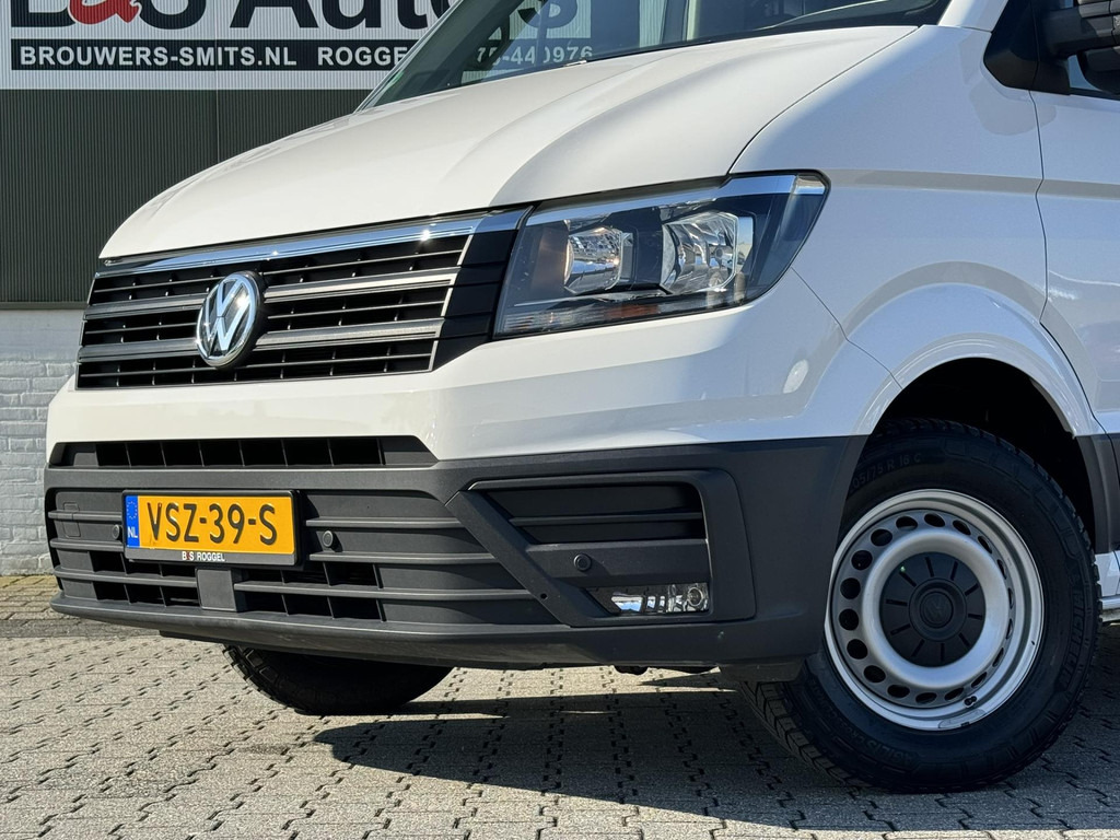 Volkswagen Crafter-30 2.0 TDI L3H3 Highline 4S banden Trekhaak Carplay Pdc v+a Cruise DAB - Furgon: 4 kép. Volkswagen Crafter-30 2.0 TDI L3H3 Highline 4S banden Trekhaak Carplay Pdc v+a Cruise DAB - Furgon: 4 kép.