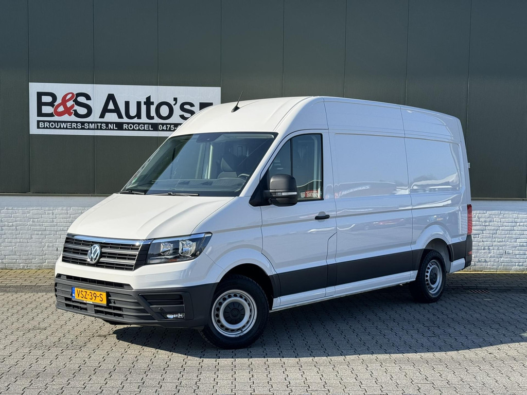 Volkswagen Crafter-30 2.0 TDI L3H3 Highline 4S banden Trekhaak Carplay Pdc v+a Cruise DAB - Furgon: 1 kép. Volkswagen Crafter-30 2.0 TDI L3H3 Highline 4S banden Trekhaak Carplay Pdc v+a Cruise DAB - Furgon: 1 kép.