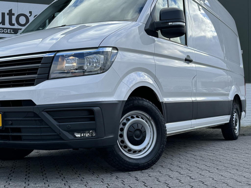 Volkswagen Crafter-30 2.0 TDI L3H3 Highline Carplay DAB Cruise Verwarmde voorruit Trekhaak Lat om Lat - Furgon: 5 kép. Volkswagen Crafter-30 2.0 TDI L3H3 Highline Carplay DAB Cruise Verwarmde voorruit Trekhaak Lat om Lat - Furgon: 5 kép.