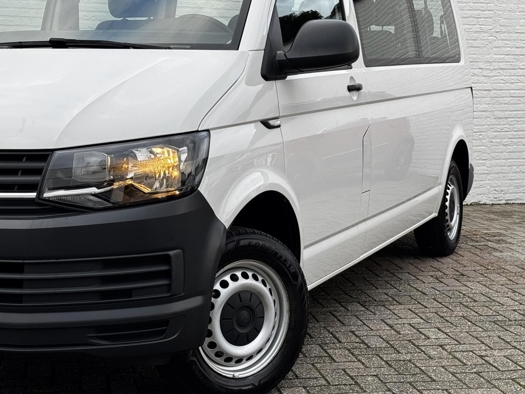 Volkswagen Transporter Kombi-T6 2.0 TDI 9 persoons Cruise control Airco Verwarmbare buitenspiegels - Kisbusz: 3 kép. Volkswagen Transporter Kombi-T6 2.0 TDI 9 persoons Cruise control Airco Verwarmbare buitenspiegels - Kisbusz: 3 kép.