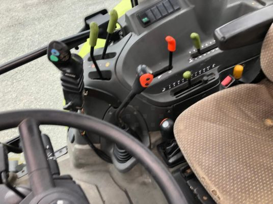 Claas AXOS 320 CX tracteur + chargeur Mailleux MX T408 - Traktor: 2 kép. Claas AXOS 320 CX tracteur + chargeur Mailleux MX T408 - Traktor: 2 kép.