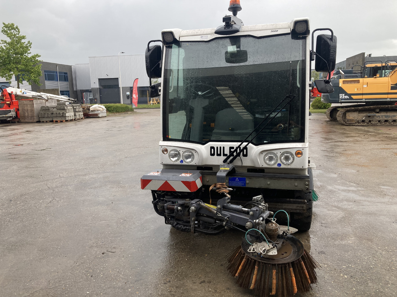 Dulevo 3000T - Utcaseprő gép: 3 kép. Dulevo 3000T - Utcaseprő gép: 3 kép.