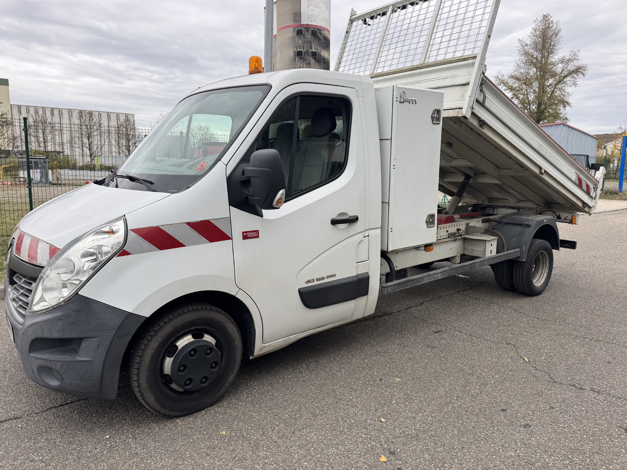 Renault Master dci 165 - Billenőplatós kisteherautó: 1 kép. Renault Master dci 165 - Billenőplatós kisteherautó: 1 kép.