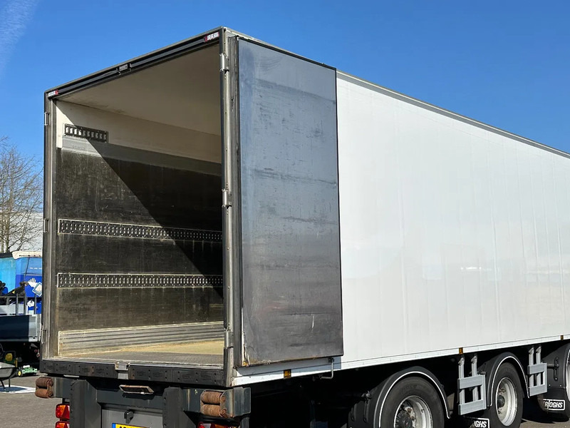 Chereau 2X Stuur-Assen / Carrier Vector 1950 / Lift-As / Apk! - Félpótkocsi hűtős: 5 kép. Chereau 2X Stuur-Assen / Carrier Vector 1950 / Lift-As / Apk! - Félpótkocsi hűtős: 5 kép.