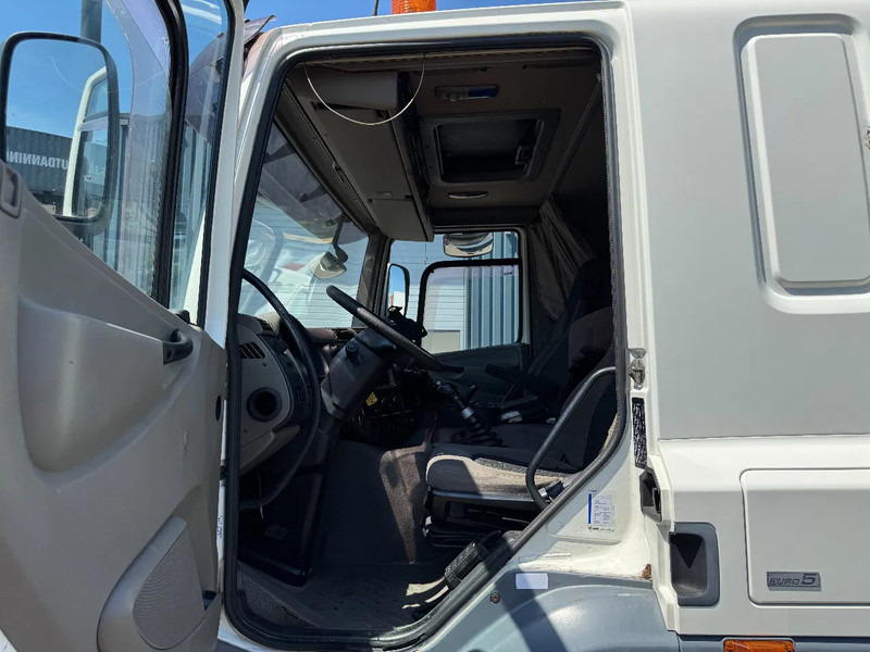 Darus autó DAF CF 85.360 8x2*6 HIAB 42T/m Crane: 17 kép. Darus autó DAF CF 85.360 8x2*6 HIAB 42T/m Crane: 17 kép.