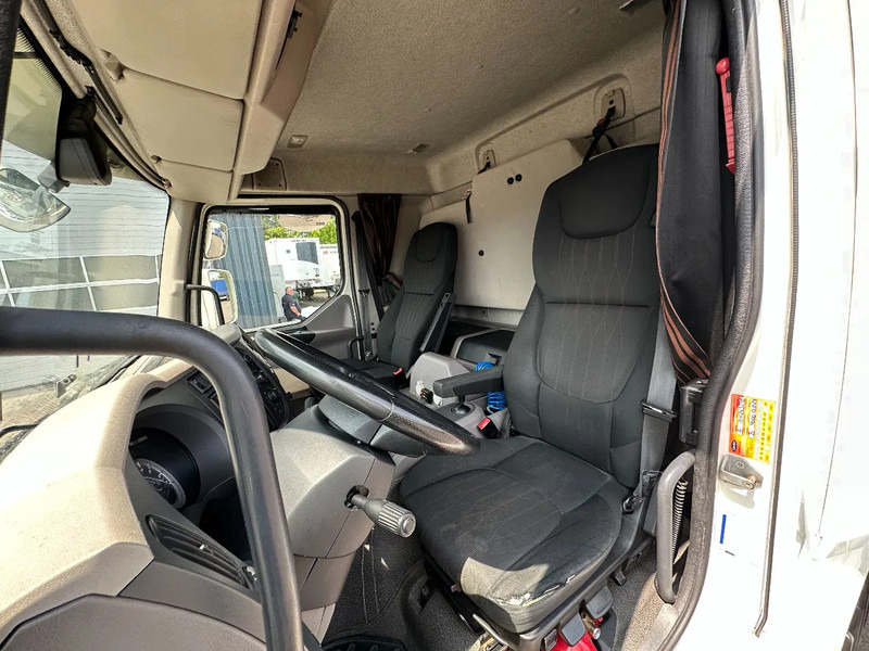 Hűtős teherautó DAF LF 260 4x2 Lamberet Carrier Supra 850 / Laadklep / Apk *TOP*: 16 kép.