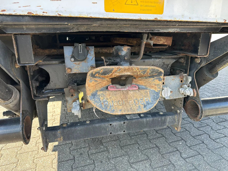 DAF LF 45 180 4x2 Gesloten Opbouw Manual Euro 3 - Dobozos felépítményű teherautó: 5 kép. DAF LF 45 180 4x2 Gesloten Opbouw Manual Euro 3 - Dobozos felépítményű teherautó: 5 kép.