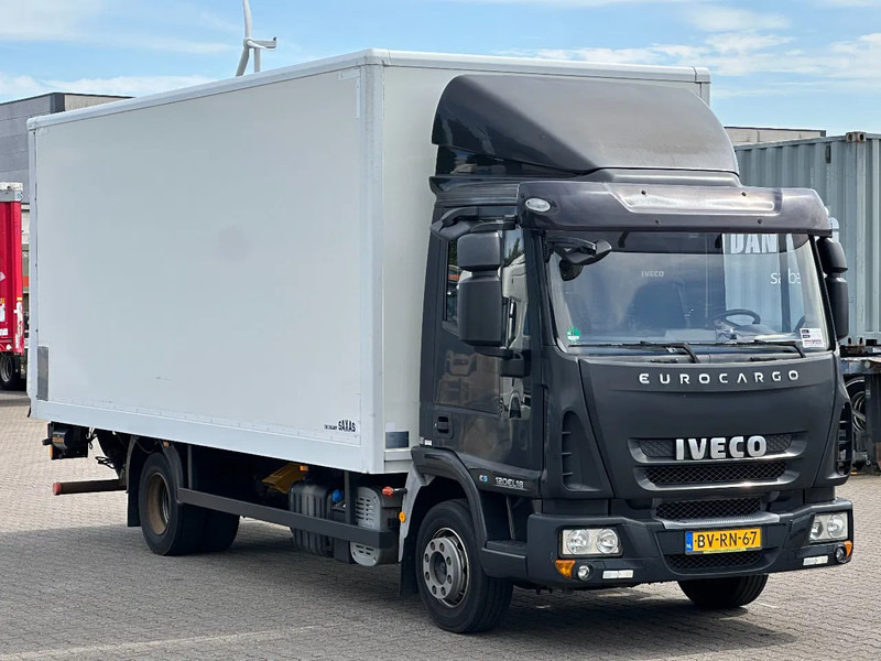 Iveco EuroCargo 180 Closed Box Saxas 12T / Lift / Euro 5 / Smart Tacho - Dobozos felépítményű teherautó: 2 kép. Iveco EuroCargo 180 Closed Box Saxas 12T / Lift / Euro 5 / Smart Tacho - Dobozos felépítményű teherautó: 2 kép.