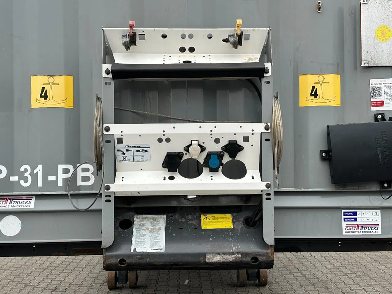 Krone SD Schuifzeil -Dak / SAF-Disc / APK 10-2026! - Ponyvás félpótkocsi: 5 kép. Krone SD Schuifzeil -Dak / SAF-Disc / APK 10-2026! - Ponyvás félpótkocsi: 5 kép.