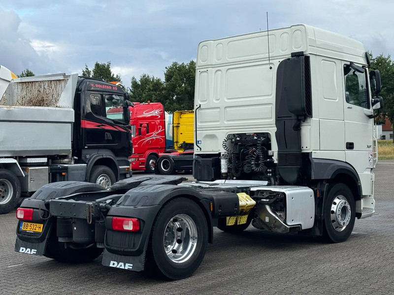 DAF XF 450 Space Cab Euro 6 - Nyergesvontató: 3 kép. DAF XF 450 Space Cab Euro 6 - Nyergesvontató: 3 kép.