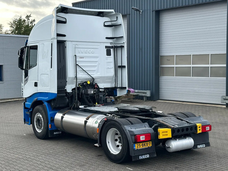 Iveco Stralis 460 LNG Euro 6 Retarder *NL-Truck* - Nyergesvontató: 4 kép. Iveco Stralis 460 LNG Euro 6 Retarder *NL-Truck* - Nyergesvontató: 4 kép.