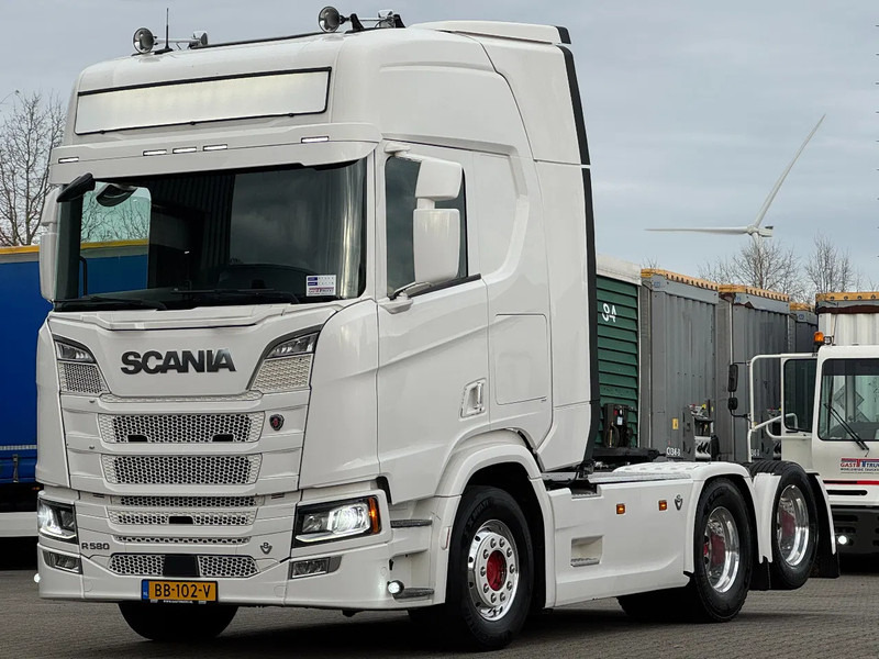 Scania R580 V8 6x2 Retarder Full Air Boogie - Nyergesvontató: 1 kép. Scania R580 V8 6x2 Retarder Full Air Boogie - Nyergesvontató: 1 kép.