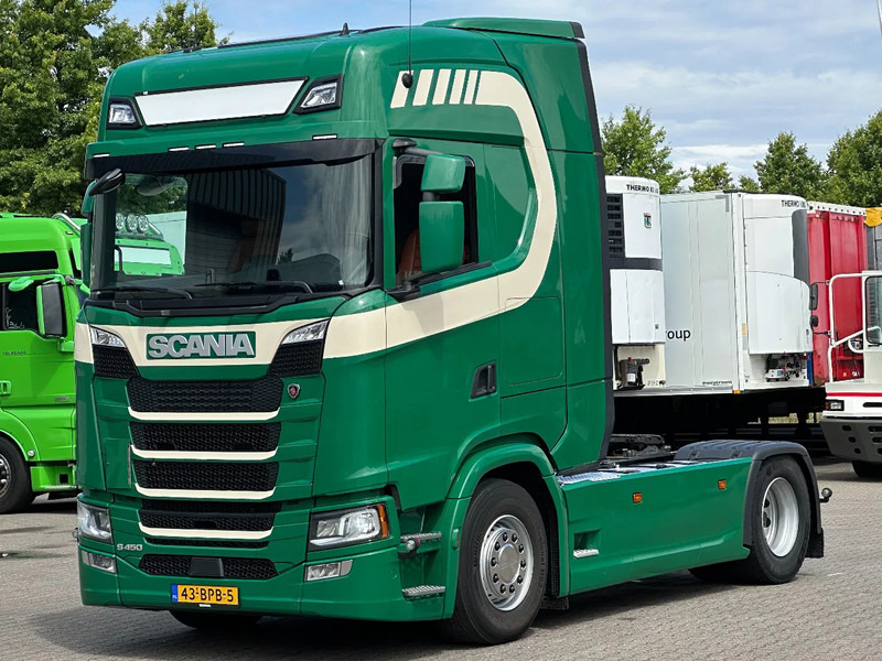 Scania S450 Retarder ACC Standairco Full air *NL-Truck* - Nyergesvontató: 1 kép. Scania S450 Retarder ACC Standairco Full air *NL-Truck* - Nyergesvontató: 1 kép.