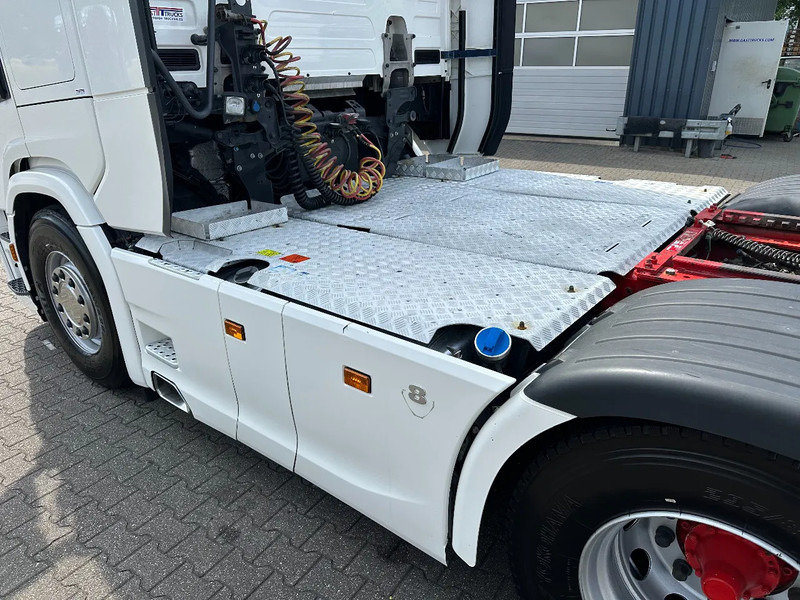 Nyergesvontató Scania S650 V8 6x2 Boogie / Retarder / 2 Tank / Full Air / Full Spoiler: 10 kép.