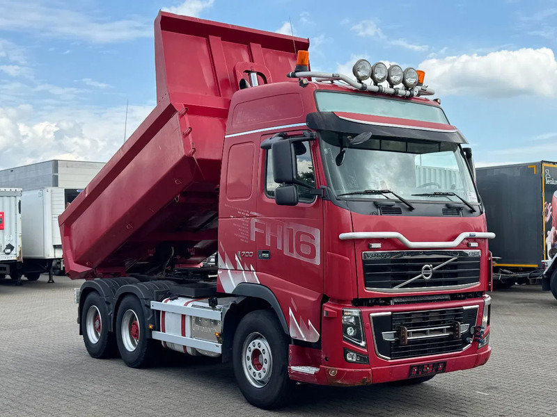 Volvo FH 16.700 6x4 Tipper And Tractor Combi / Retarder / Euro 5 - Nyergesvontató: 5 kép. Volvo FH 16.700 6x4 Tipper And Tractor Combi / Retarder / Euro 5 - Nyergesvontató: 5 kép.