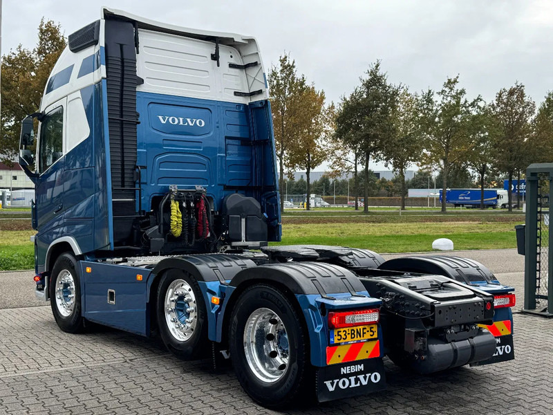 Volvo FH 500 6x2/4 Globetrotter XL EURO 6 - Nyergesvontató: 5 kép. Volvo FH 500 6x2/4 Globetrotter XL EURO 6 - Nyergesvontató: 5 kép.